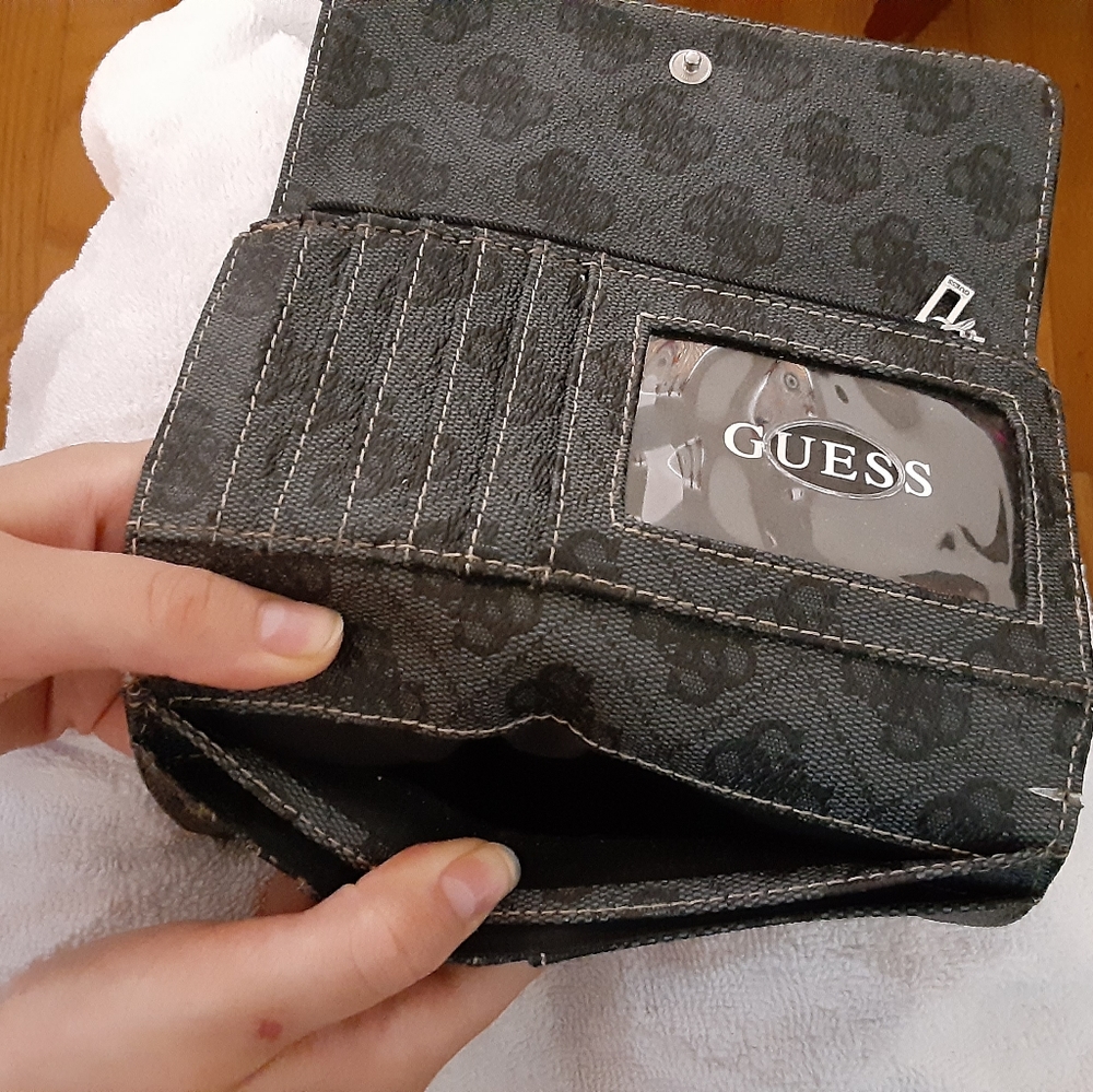 Guess wallet - Picture 7 of 8